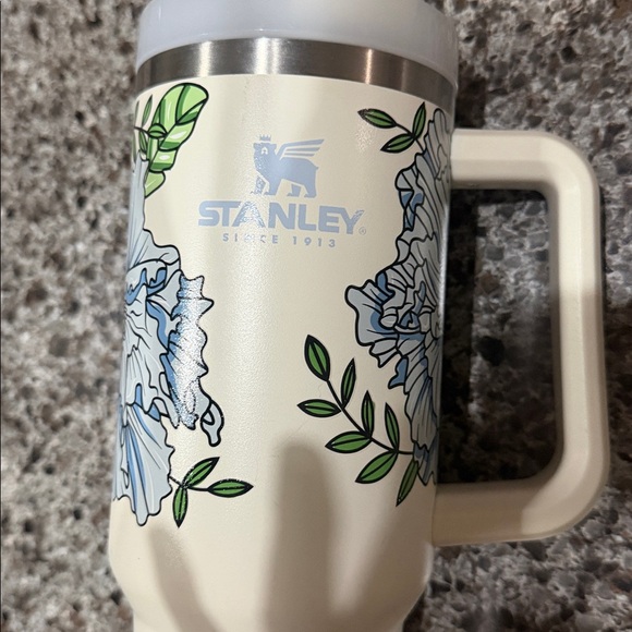 Stanley 40 oz Quencher – Cream Floral Artist Edition (2022, Glynn Rosenberg) - Picture 10 of 16